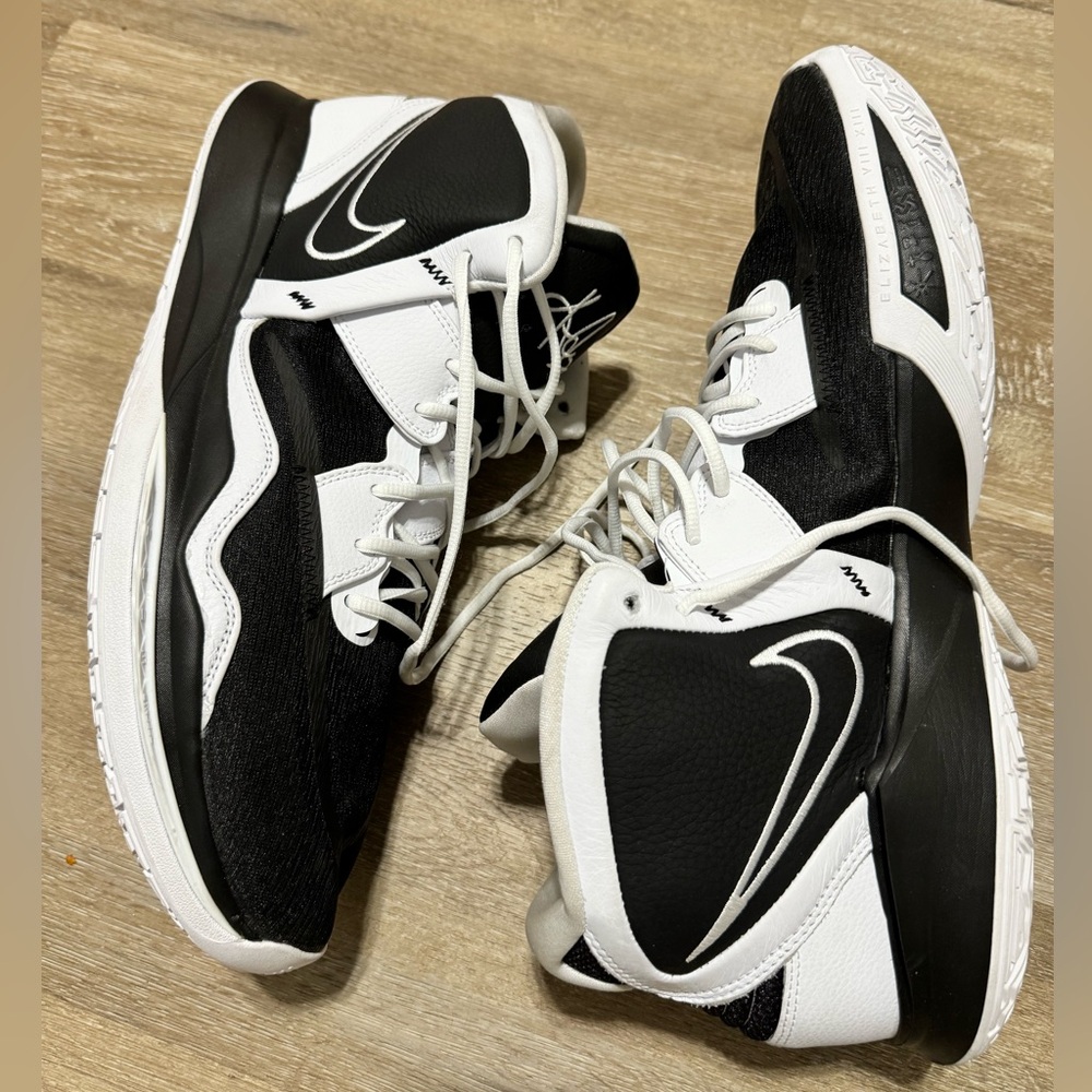 Nike Kyrie Infinity TB size 18
